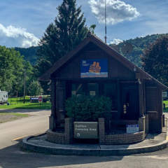 Entrance to Outflow Campground