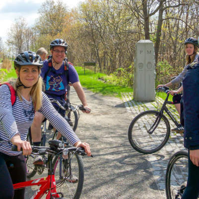 Cyclists at Mason Dixon Line