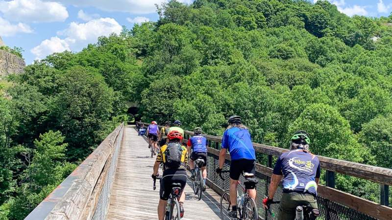 Cyclists crossing Pinkerton Low and High Bridges